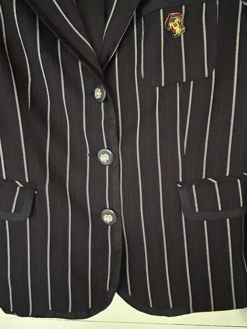 Twenty One Navy Pinstriped Women's Blazer - Classic Tailored Style Size M. - Picture 3 of 5